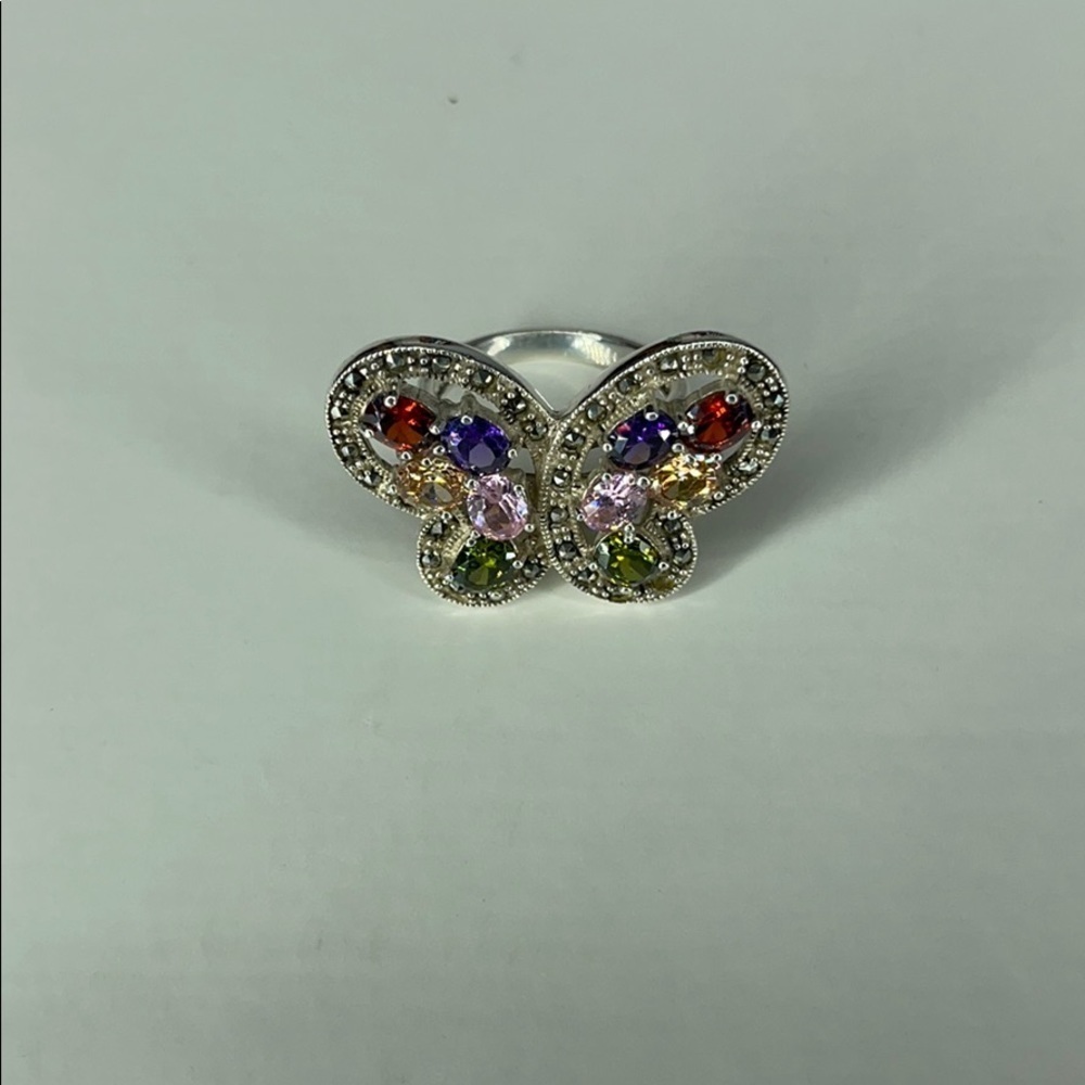 Silver ring butterfly shape. - Picture 3 of 5